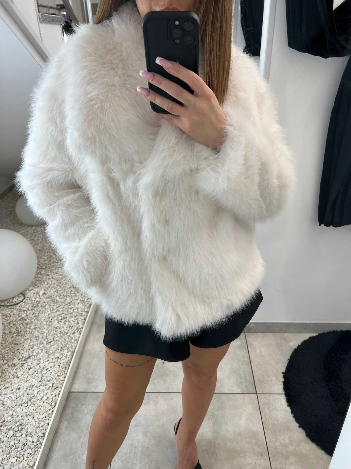 DM670 Eleganckie Futerko Damskie z Kołnierzem Białe