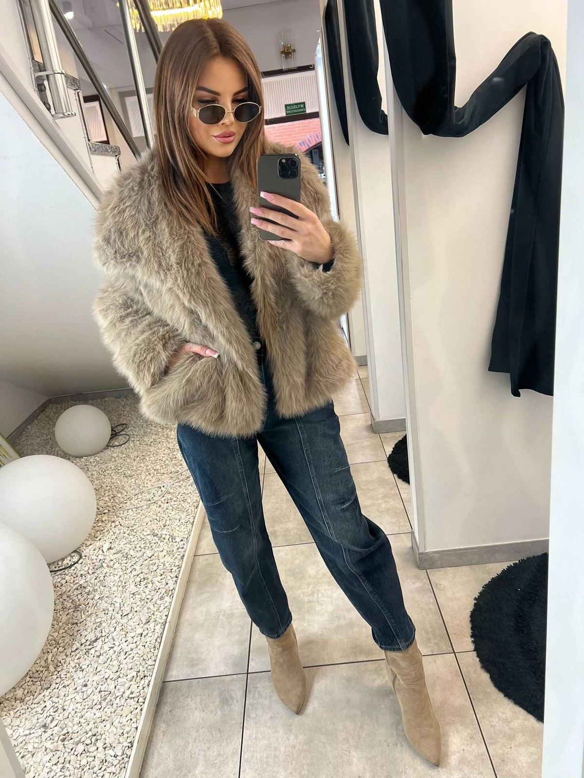 DM670 Eleganckie Futerko Damskie z Kołnierzem Ciemny Beż Fango