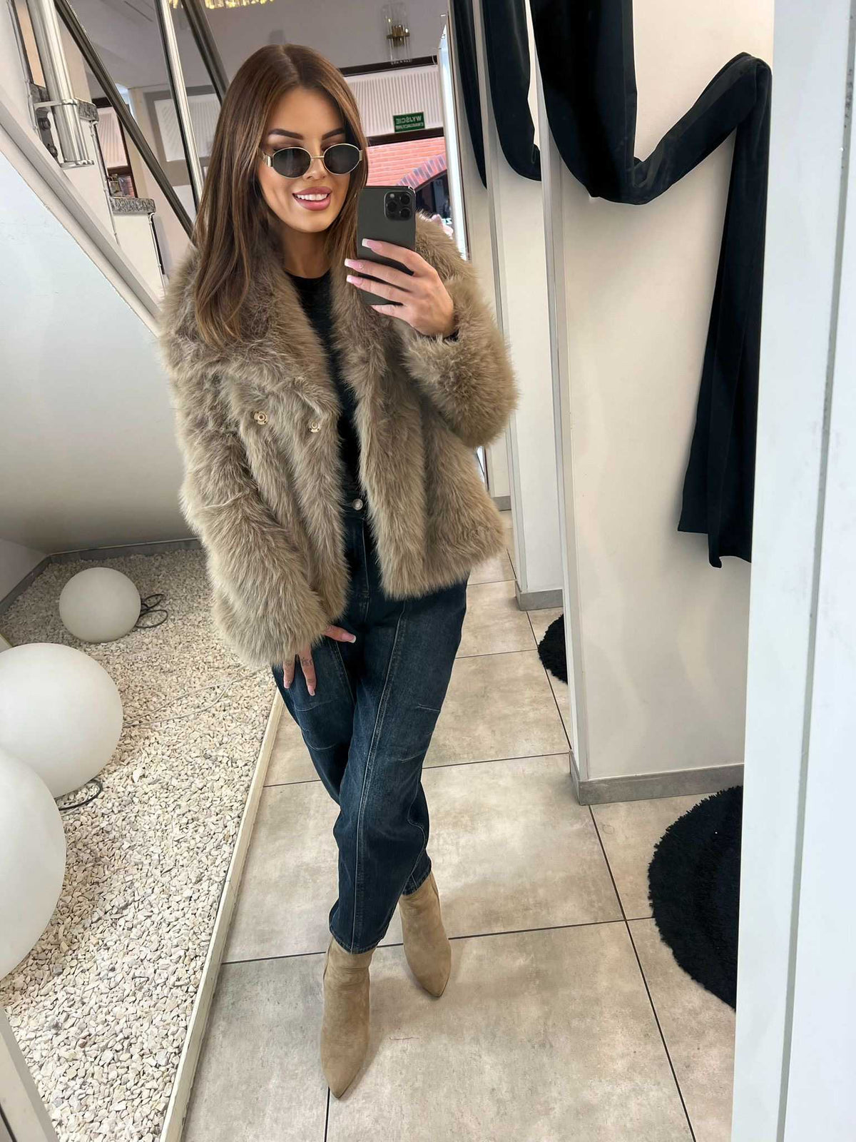 DM670 Eleganckie Futerko Damskie z Kołnierzem Ciemny Beż Fango