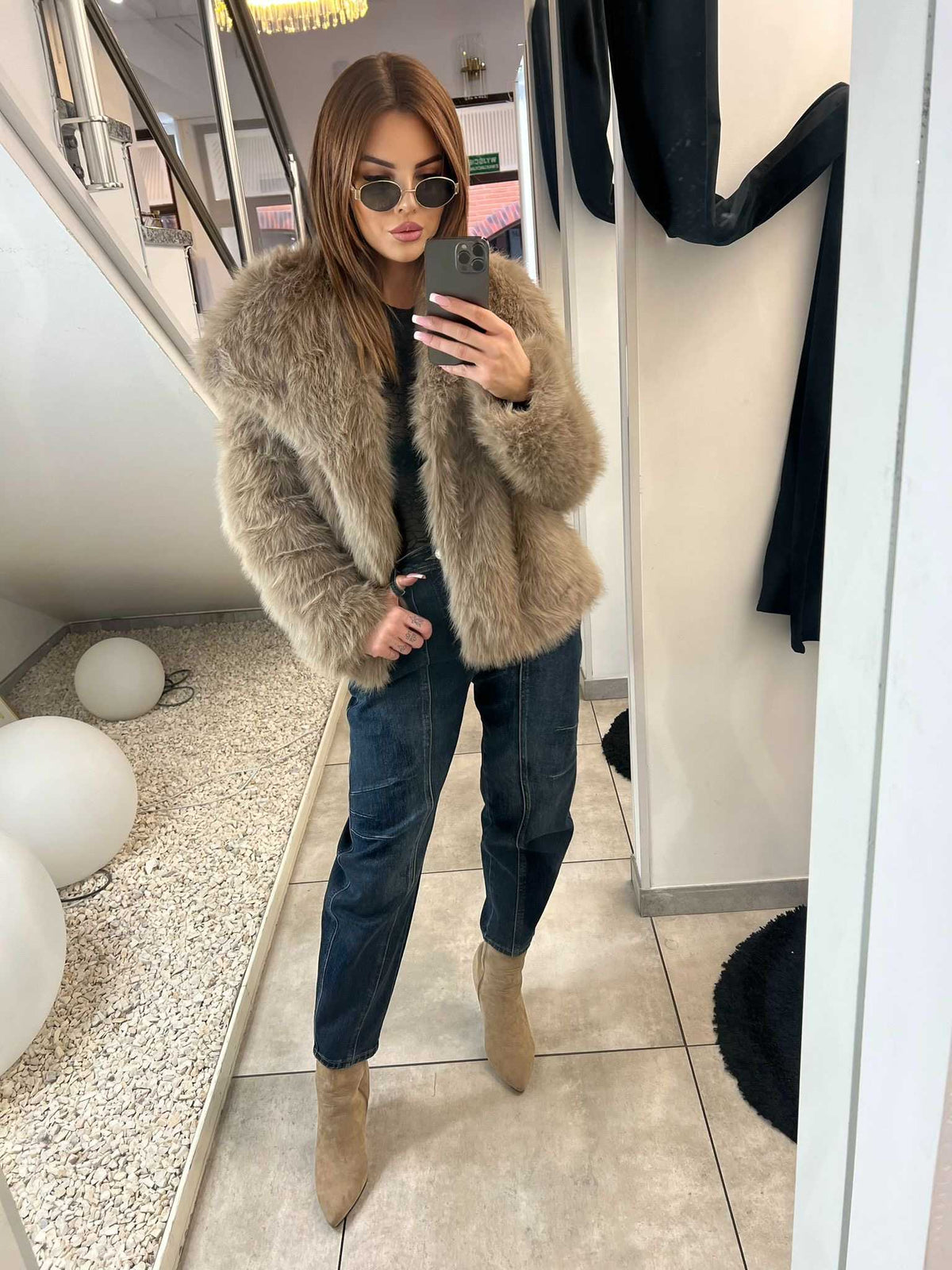 DM670 Eleganckie Futerko Damskie z Kołnierzem Ciemny Beż Fango