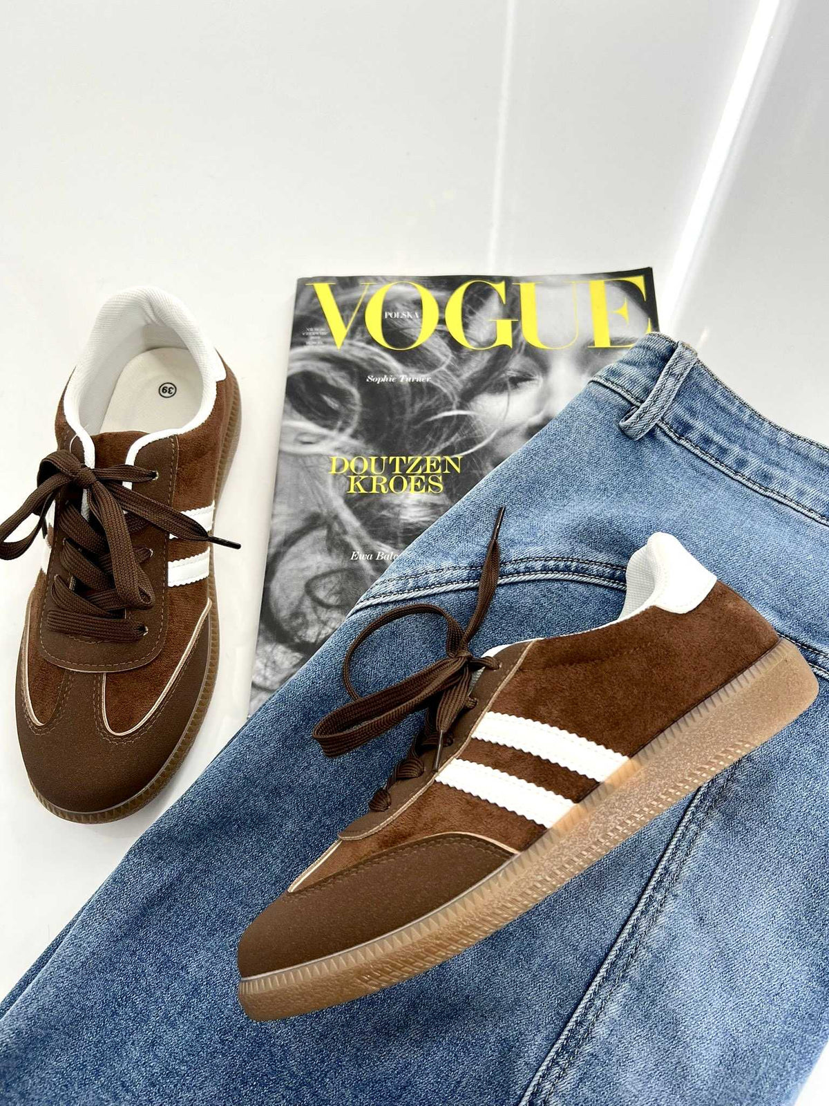 B687 Buty Sneakersy Trampki Damskie Zamszowe Brązowe + Białe Paski