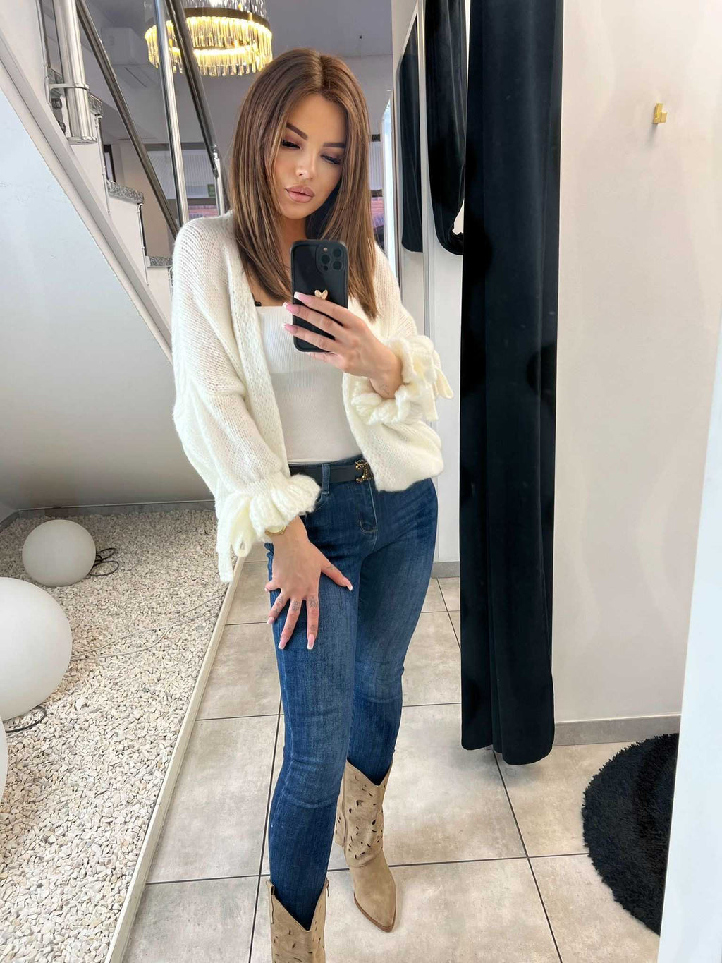 SW148 Sweter Kardigan Damski Oversize Rękawy Falbanki Biały