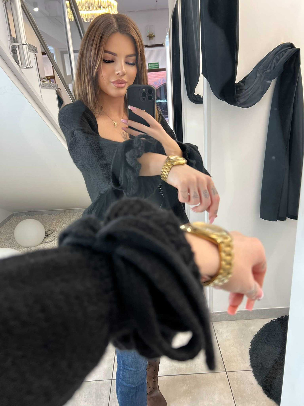 SW148 Sweter Kardigan Damski Oversize Rękawy Falbanki Czarny