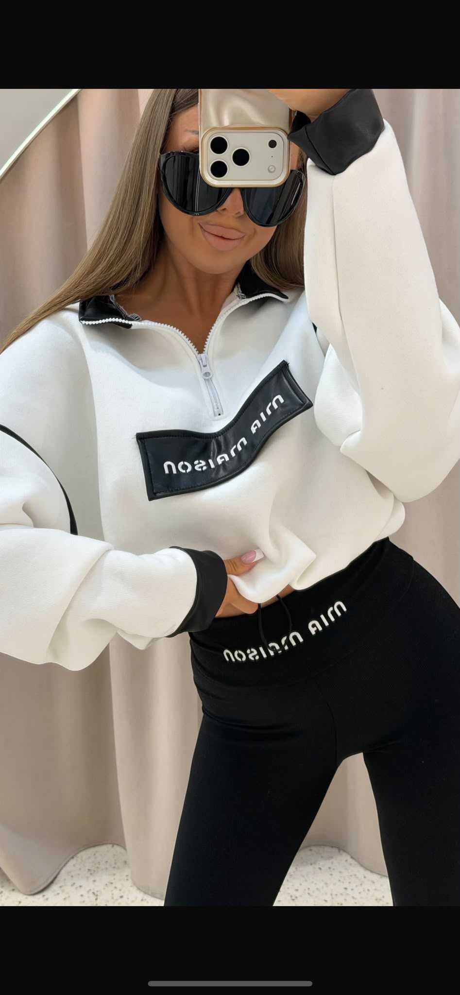 MM708 Spodnie Legginsy Damskie Mia Maison Prążek z Haftowanym Logo Czarne