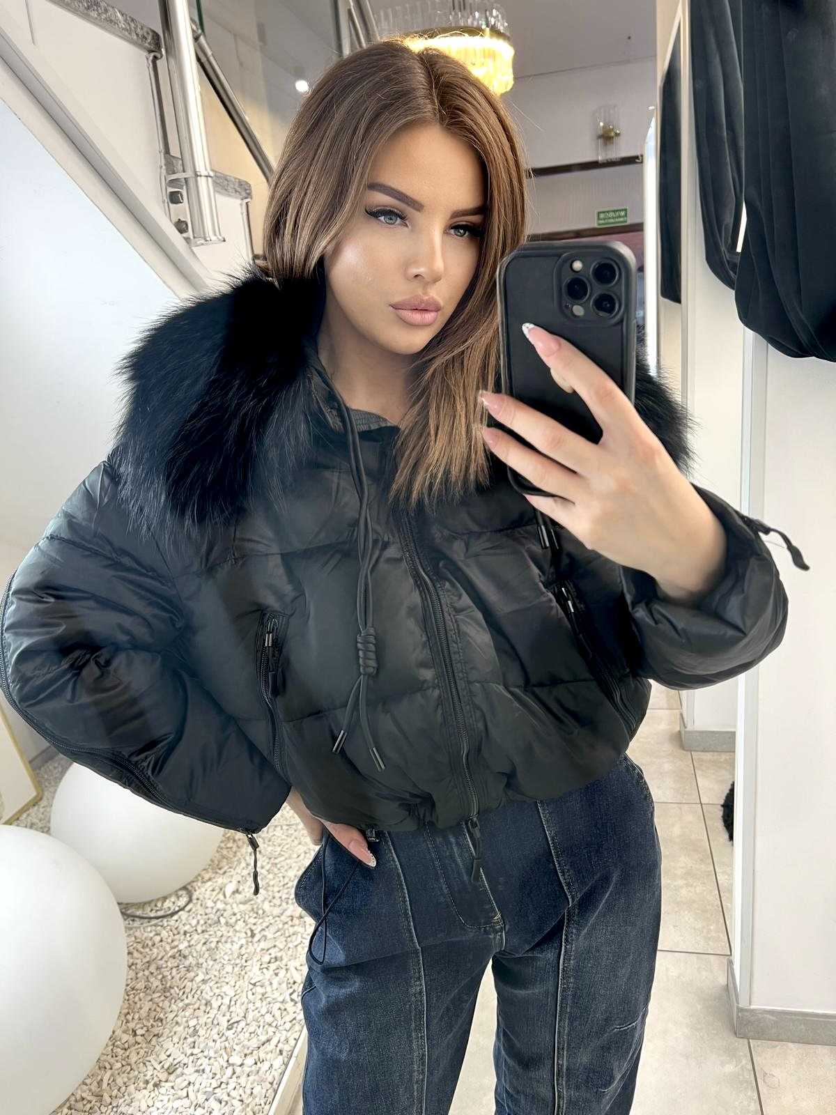 DM377 Kurtka Puchowa Czarna z Zamkami z Naturalnym Obszyciem