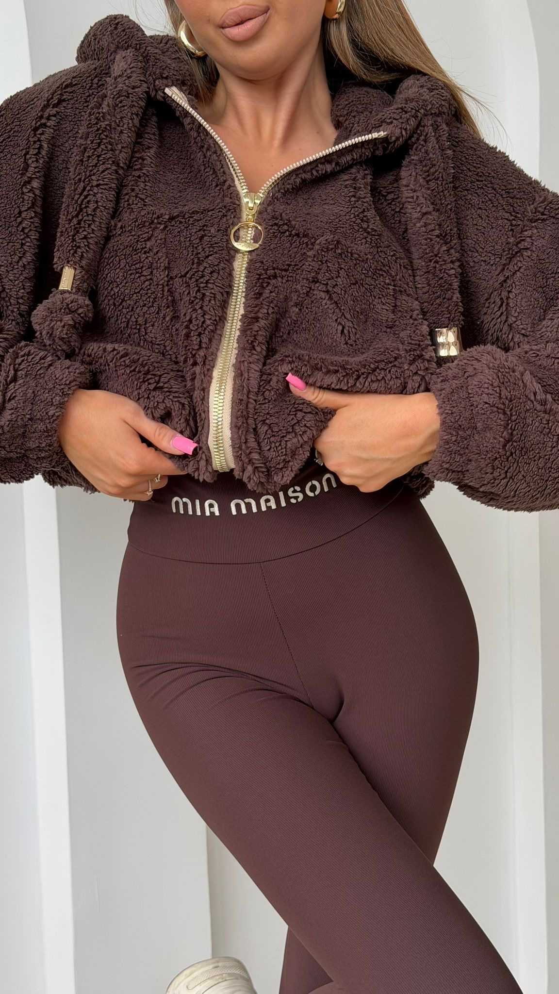 MM787 Bluza Damska na Zamek z Kapturem Teddy na Mia Maison Ciemna Czekolada