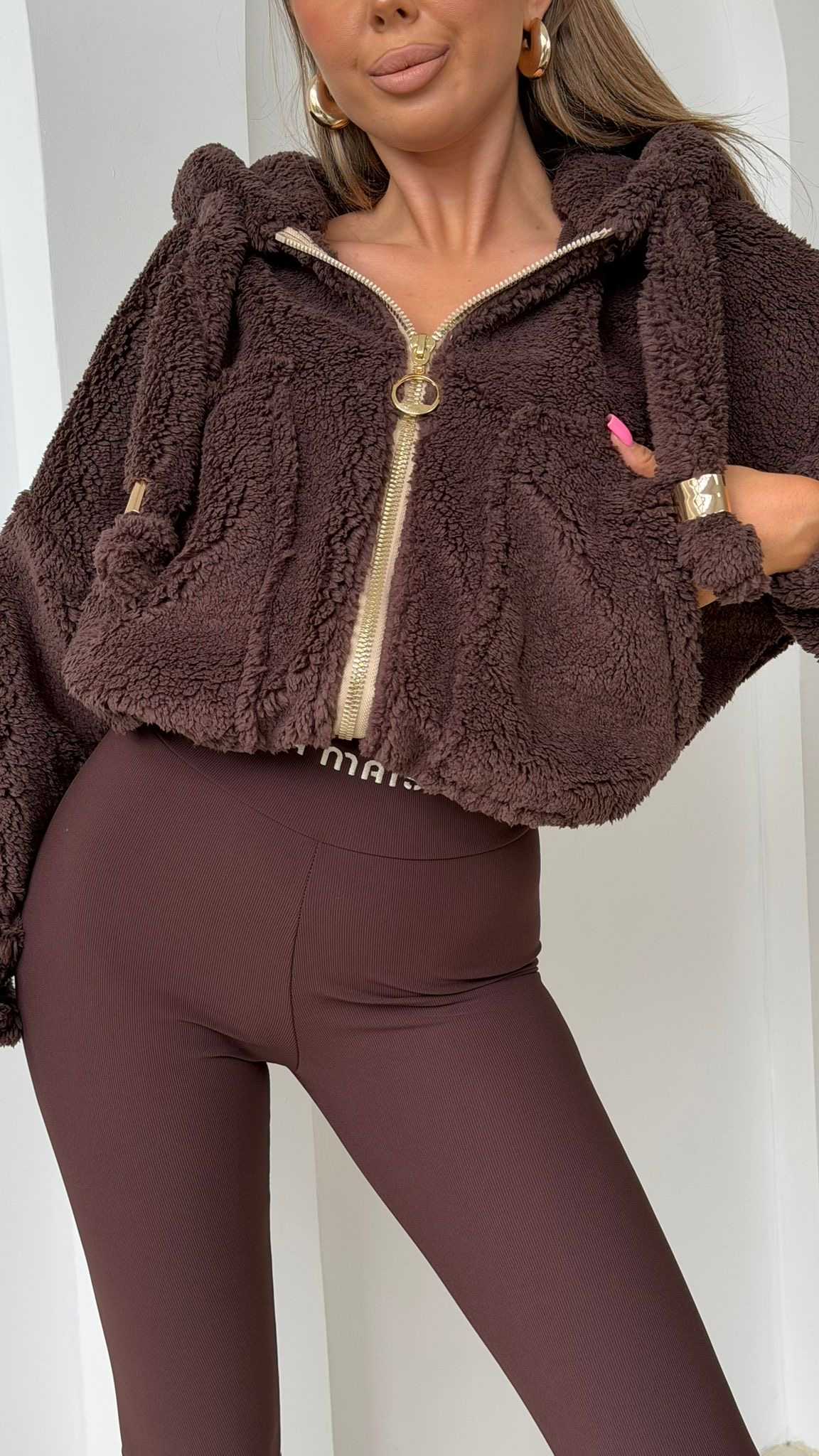 MM787 Bluza Damska na Zamek z Kapturem Teddy na Mia Maison Ciemna Czekolada