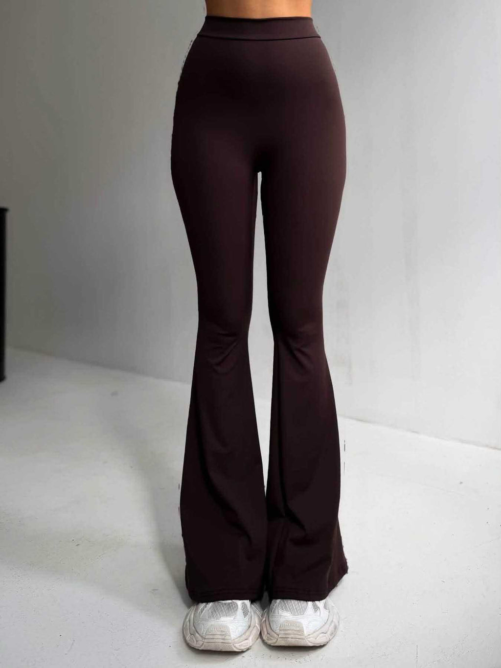 MT Legginsy Modelujące Efekt Push Up Lycra Dzwony Czekolada