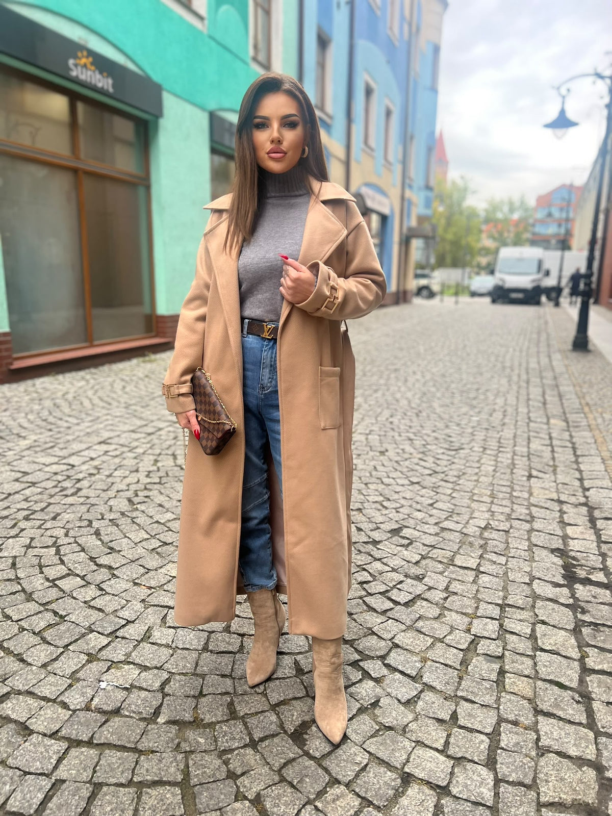 VS179 Długi Płaszcz Przewiszywany w Pasie 50% Wełna Jasny Camel