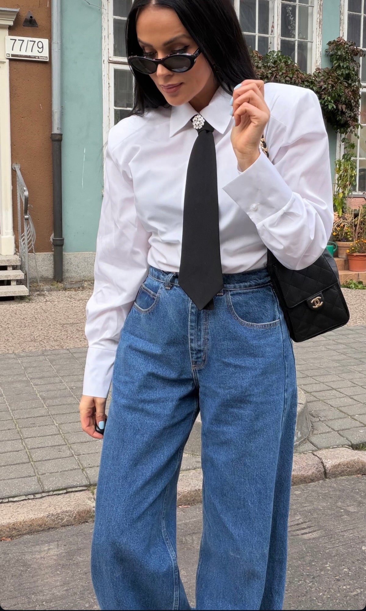 LM632 Elegancka Koszula Damska La Milla Biała + Czarny Krawat